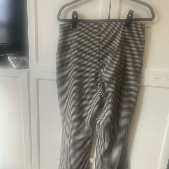 H&M Flared Houndstooth Pull On Pant - Picture 5 of 5